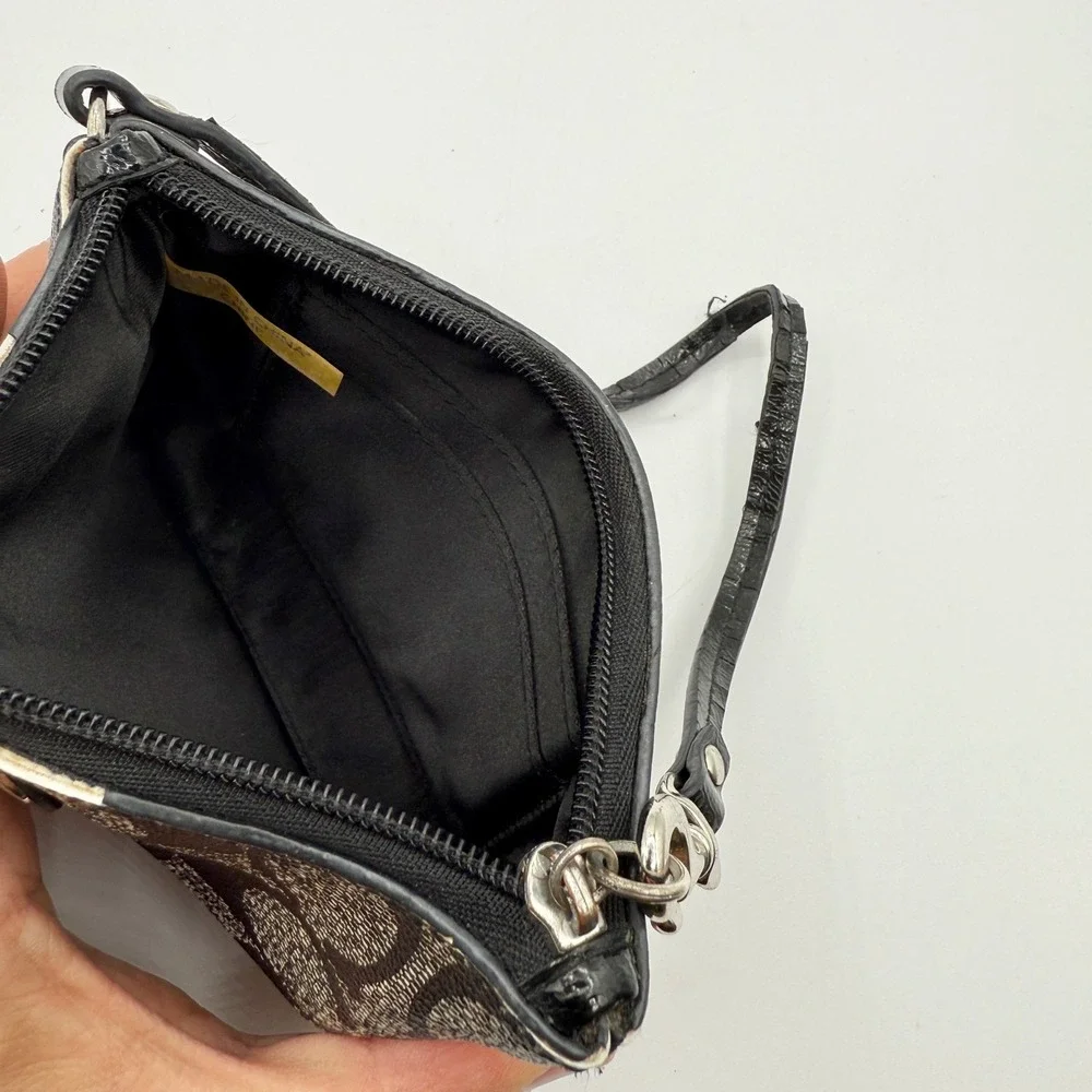 COACH Signature Wristlet Pouch Big C‎ Black/Gray Medium Size Coated Canvas